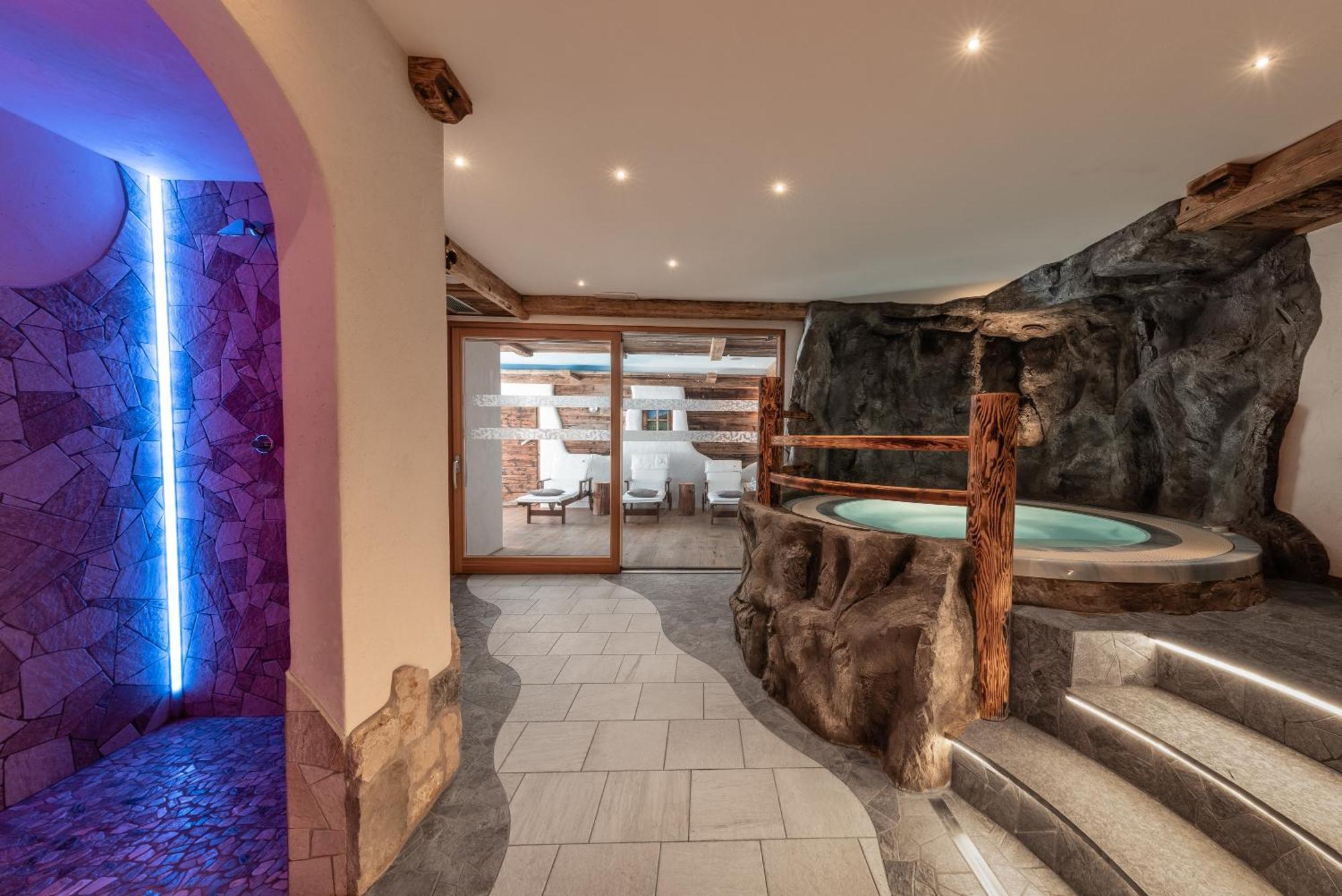Hotel Pension Odles San Martino in Badia Exterior foto