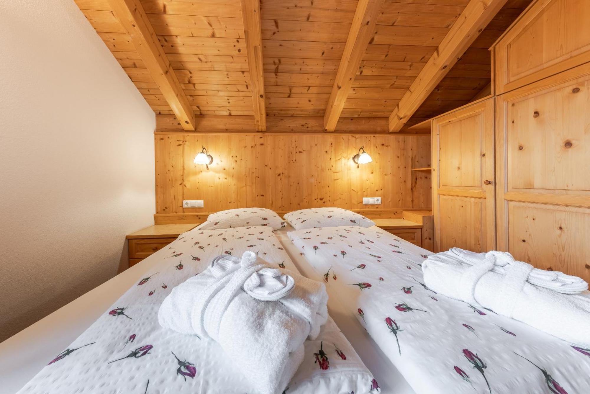 Hotel Pension Odles San Martino in Badia Exterior foto
